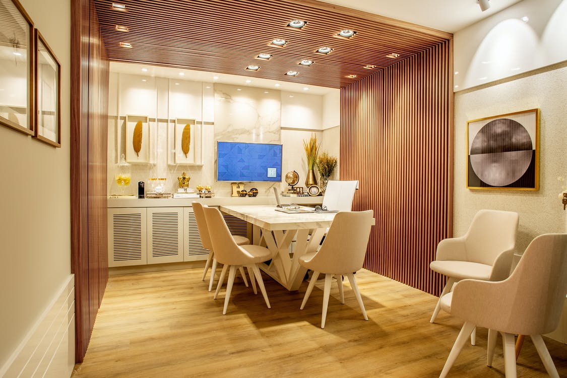 dining area with hardwood floor