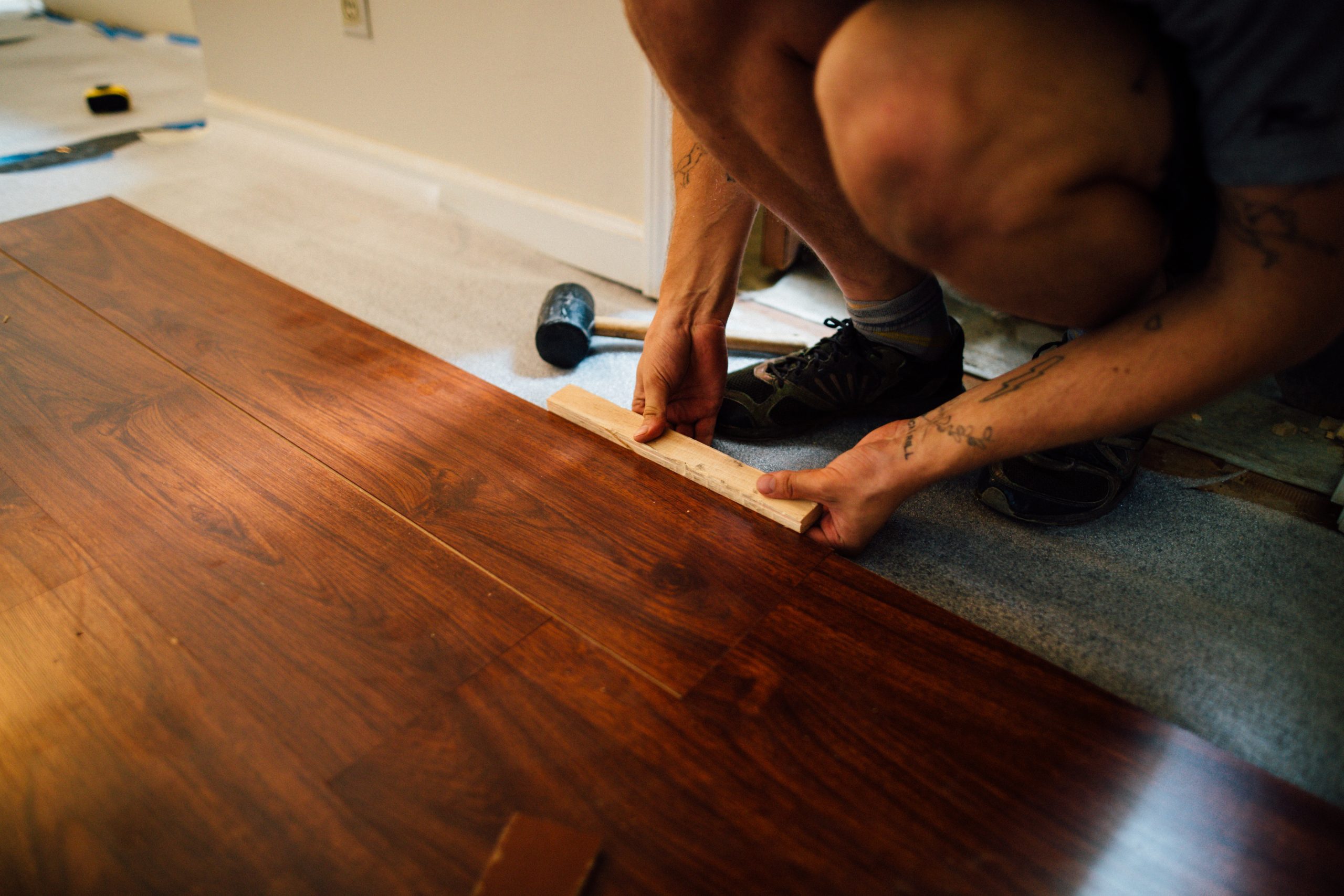 installing a hardwood floor